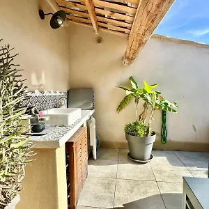 home-12-les-vignes.fr-provencehotel.com/
